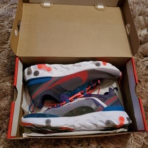 Nike Sneakers - React Element 87